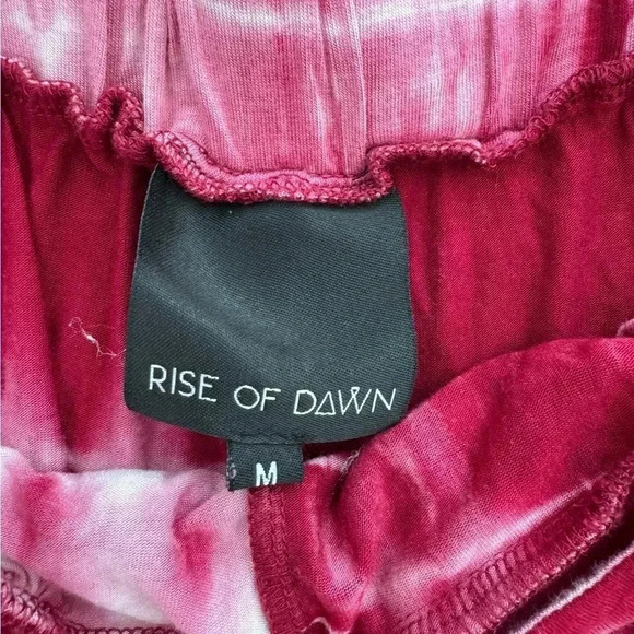 Tiger Mist Tie-Dye boho Off the should crop top and short set. Size small/medium - Picture 14 of 14